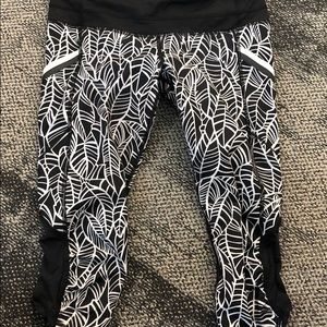 Lululemon Run A Marathon Crop. Like new!